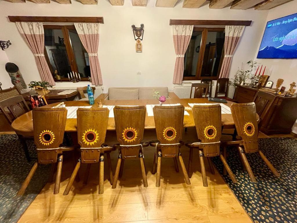 Pensiunea Bradet Brosteni Bagian luar foto